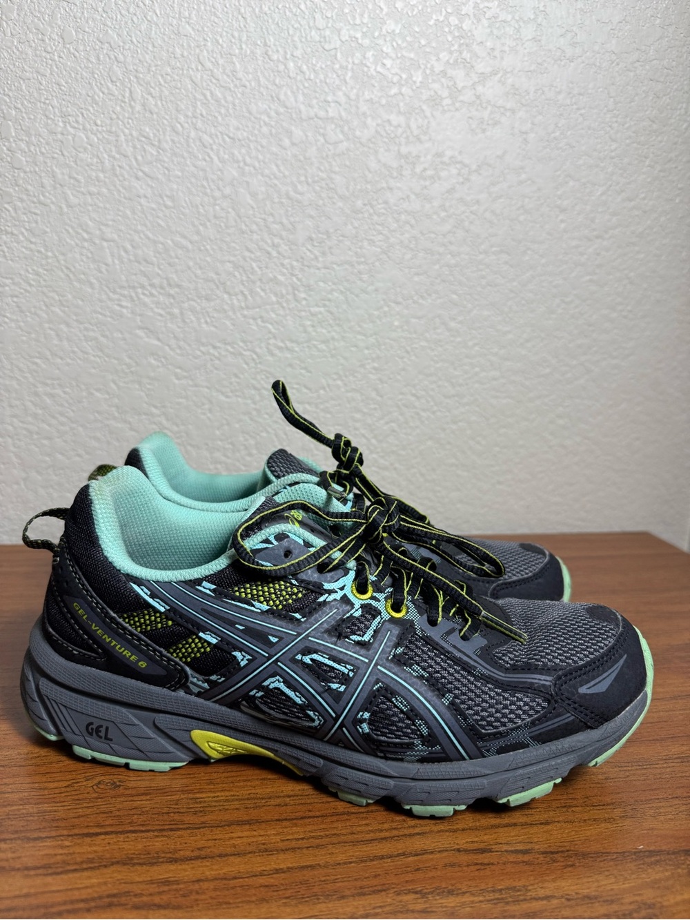 ASICS Women's Gray & Mint Trail Running Sneakers